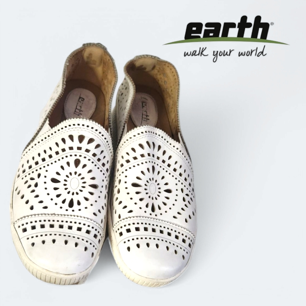 Earth - 9.5/Tayberry White Leather Slip ons; Laser cut Pattern